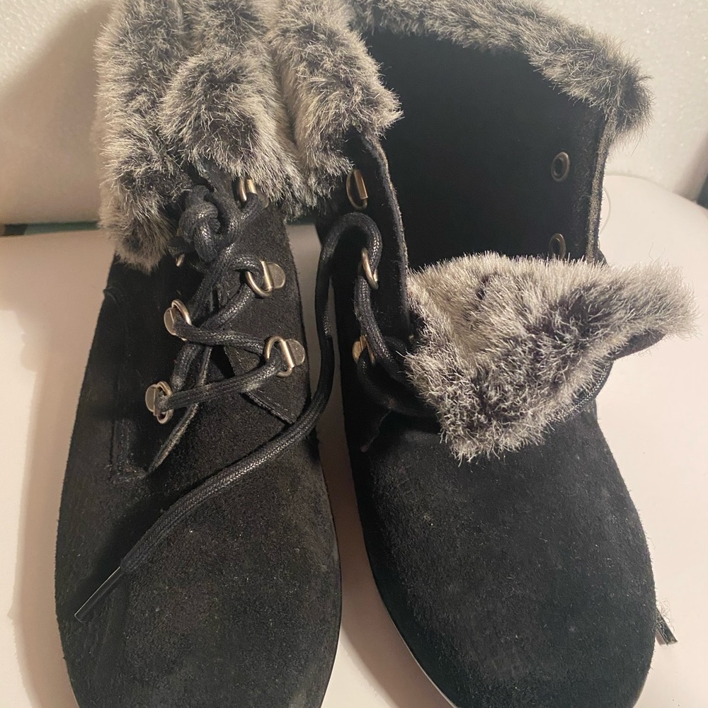 Kmart Woman’s Boots Size 8.5 wide NWT